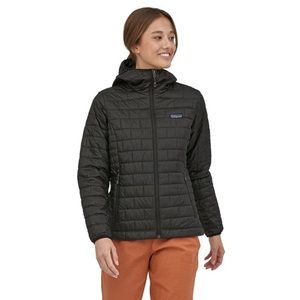 Patagonia Women’s small puffer hooded jacket
